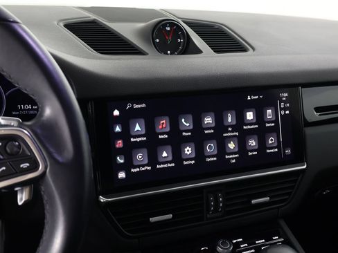 Certified 2023 Porsche Cayenne AWD/4WD image 13