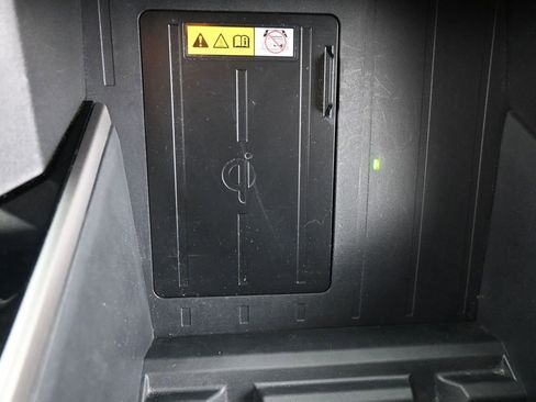 Used 2024 Toyota Tundra Limited image 28