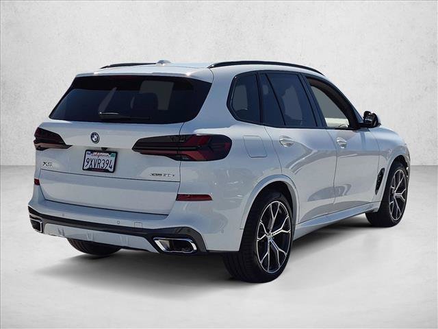 Certified 2026 BMW X5 xDrive50e w/ M Sport Package AWD/4WD image 5