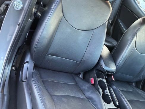 Used 2013 Hyundai Elantra Limited FWD image 17