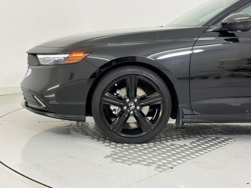Used 2025 Honda Accord Sport image 11