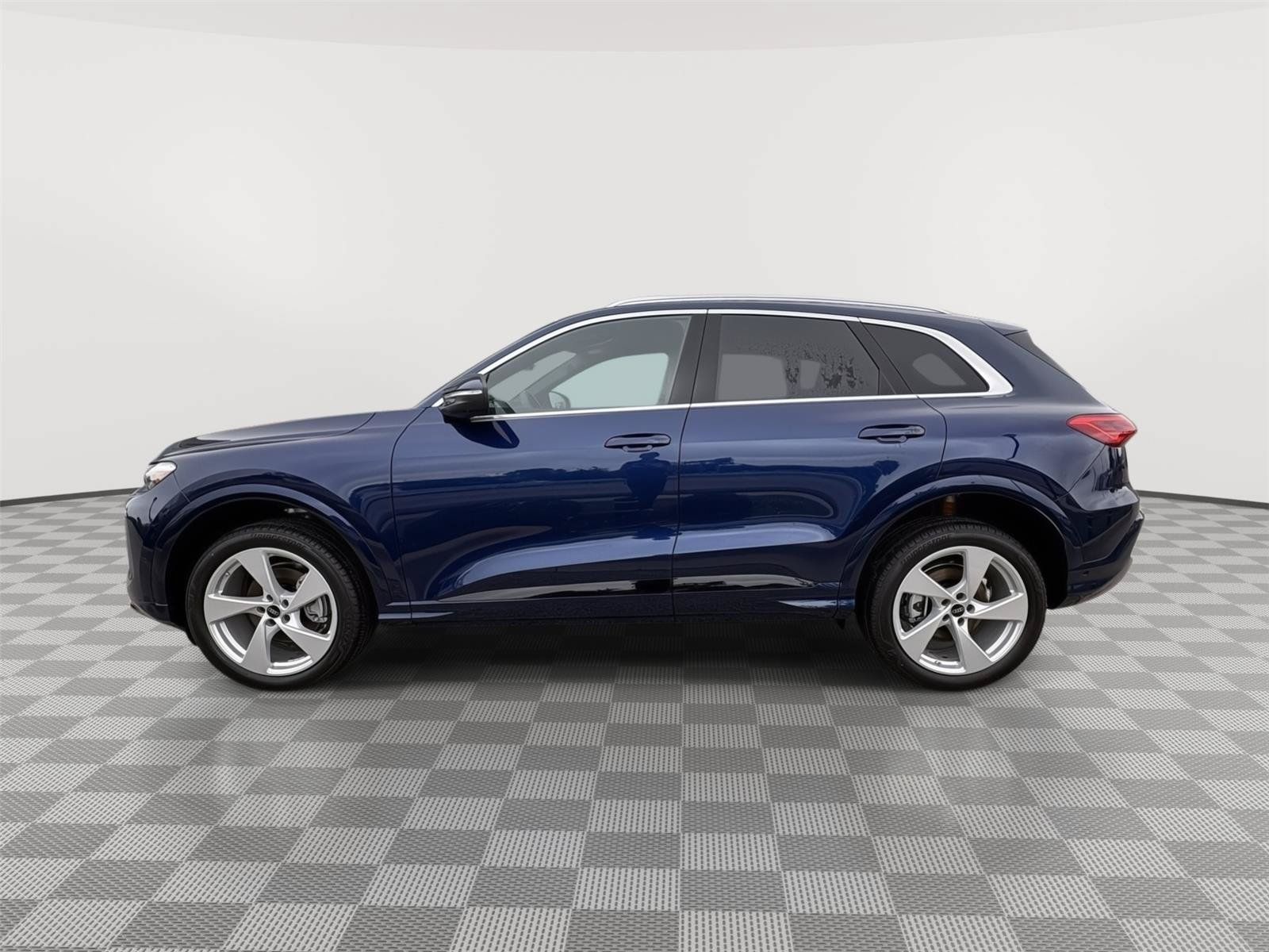 New 2026 Audi Q5 Premium Plus AWD/4WD image 2