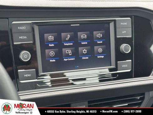 Used 2023 Volkswagen Jetta SE w/ Panoramic Sunroof Package FWD image 25