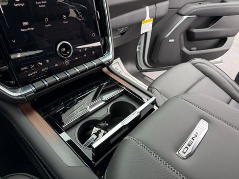 New 2026 GMC Yukon XL Denali image 37