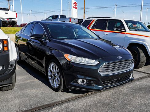 Used 2014 Ford Fusion Titanium FWD image 2