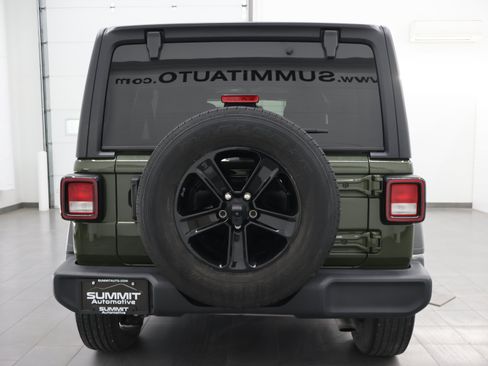 Used 2023 Jeep Wrangler Unlimited Sport AWD/4WD image 24