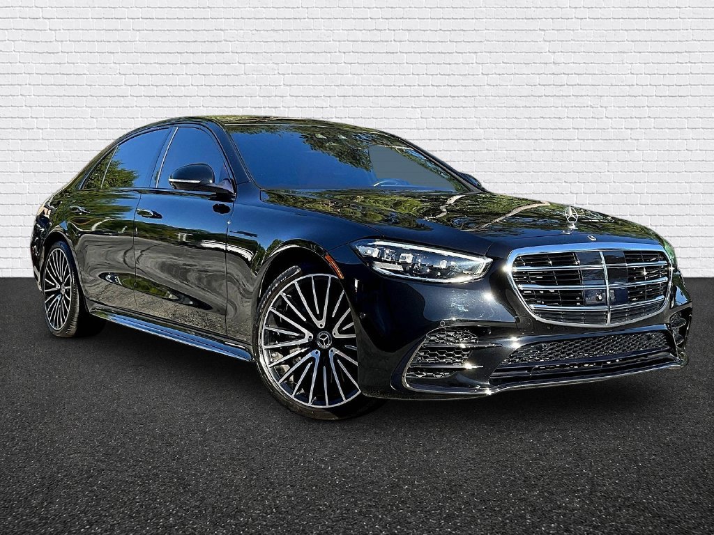 Used 2023 Mercedes-Benz S 580 4MATIC Sedan w/ AMG Line image 3