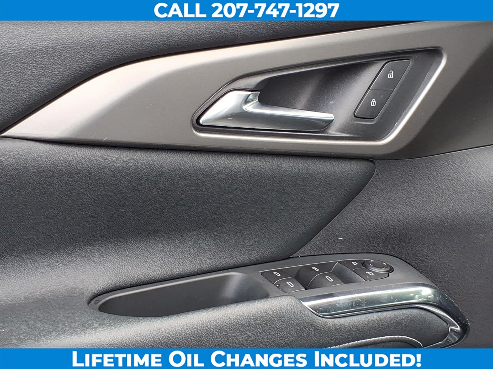 Used 2026 Chevrolet Traverse LT AWD/4WD image 11