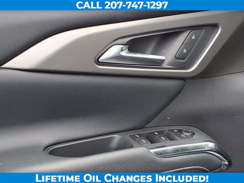 Used 2026 Chevrolet Traverse LT AWD/4WD image 11