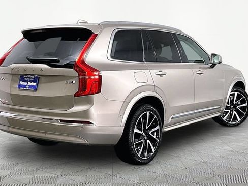 Used 2023 Volvo XC90 B6 Plus AWD/4WD image 13