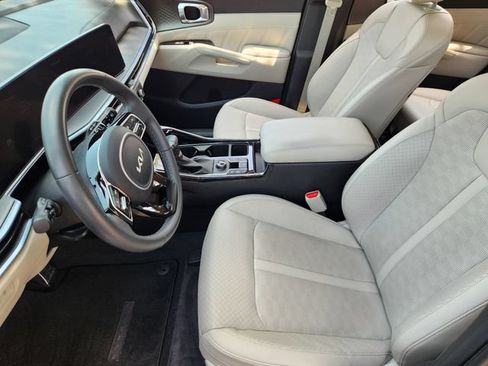 Used 2024 Kia Sorento SX FWD image 13