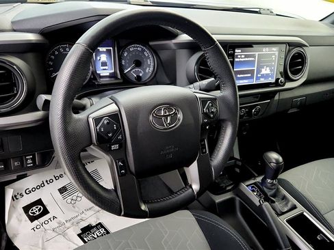 Certified 2021 Toyota Tacoma TRD Off-Road image 23