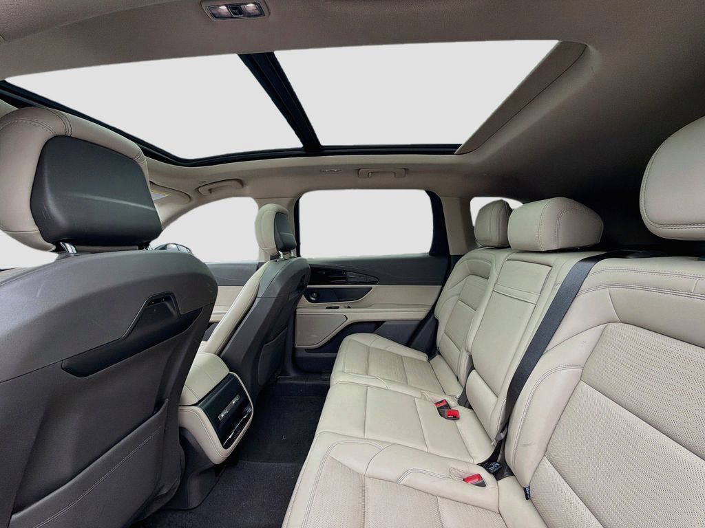 Used 2025 Lincoln Nautilus Reserve w/ Jet Appearance Package AWD/4WD image 26