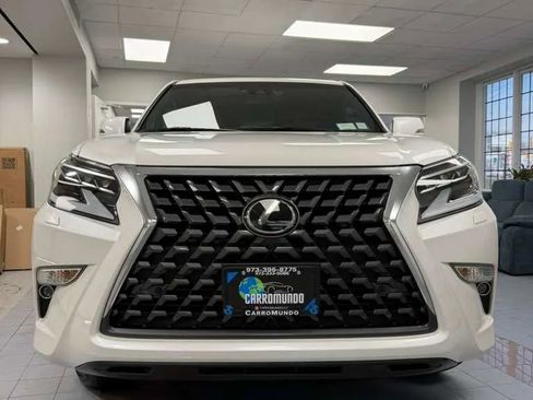 Used 2023 Lexus GX 460 Premium w/ Premium Package AWD/4WD image 2