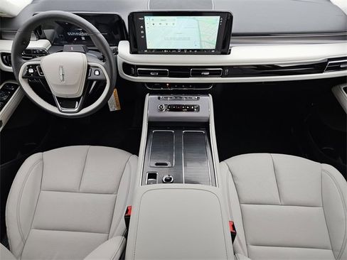 New 2026 Lincoln Aviator Premiere image 24