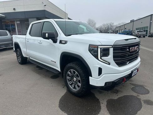 Used 2024 GMC Sierra 1500 AT4 w/ Technology Package AWD/4WD image 1