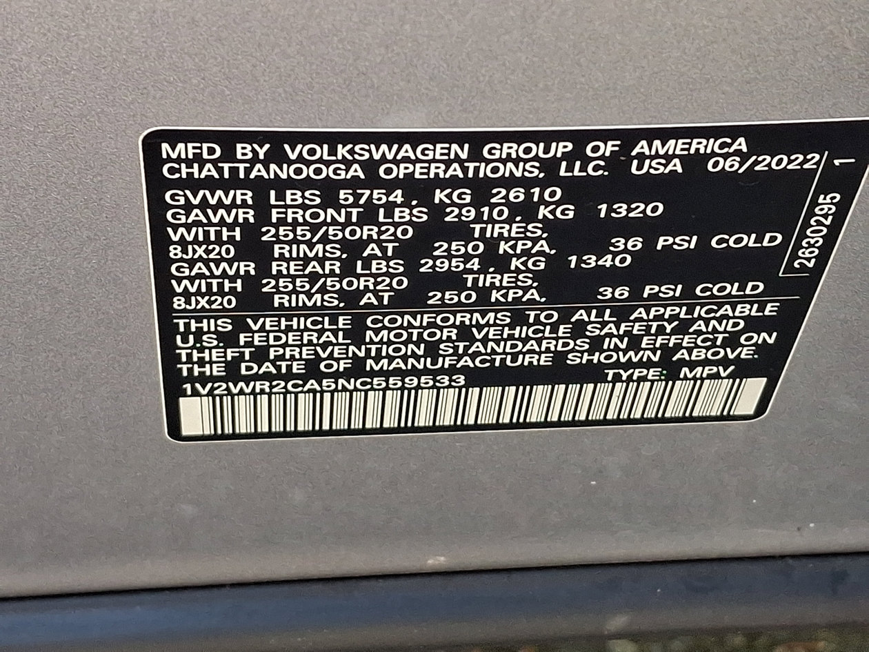Certified 2022 Volkswagen Atlas SE w/ Black Wheel Package FWD image 28