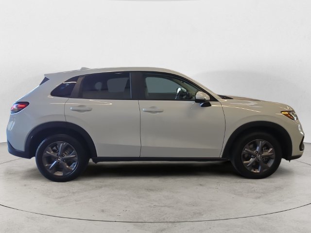 Used 2027 Honda HR-V LX image 4