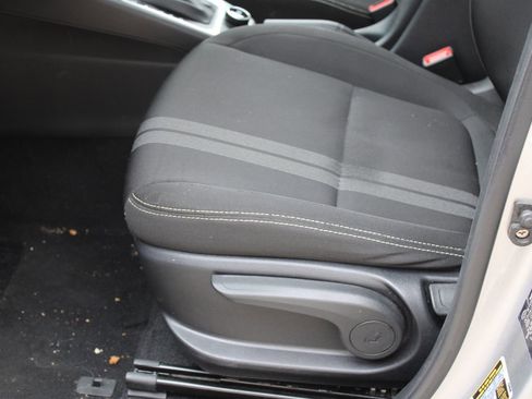 Used 2024 Hyundai Venue SEL image 15