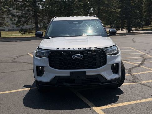 Used 2026 Ford Explorer ST-Line AWD/4WD image 4