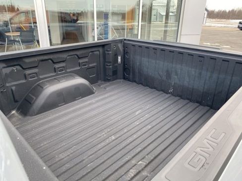 Used 2024 GMC Sierra 1500 Pro w/ Graphite Edition image 8