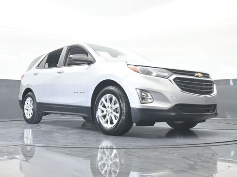 Used 2020 Chevrolet Equinox LS image 58