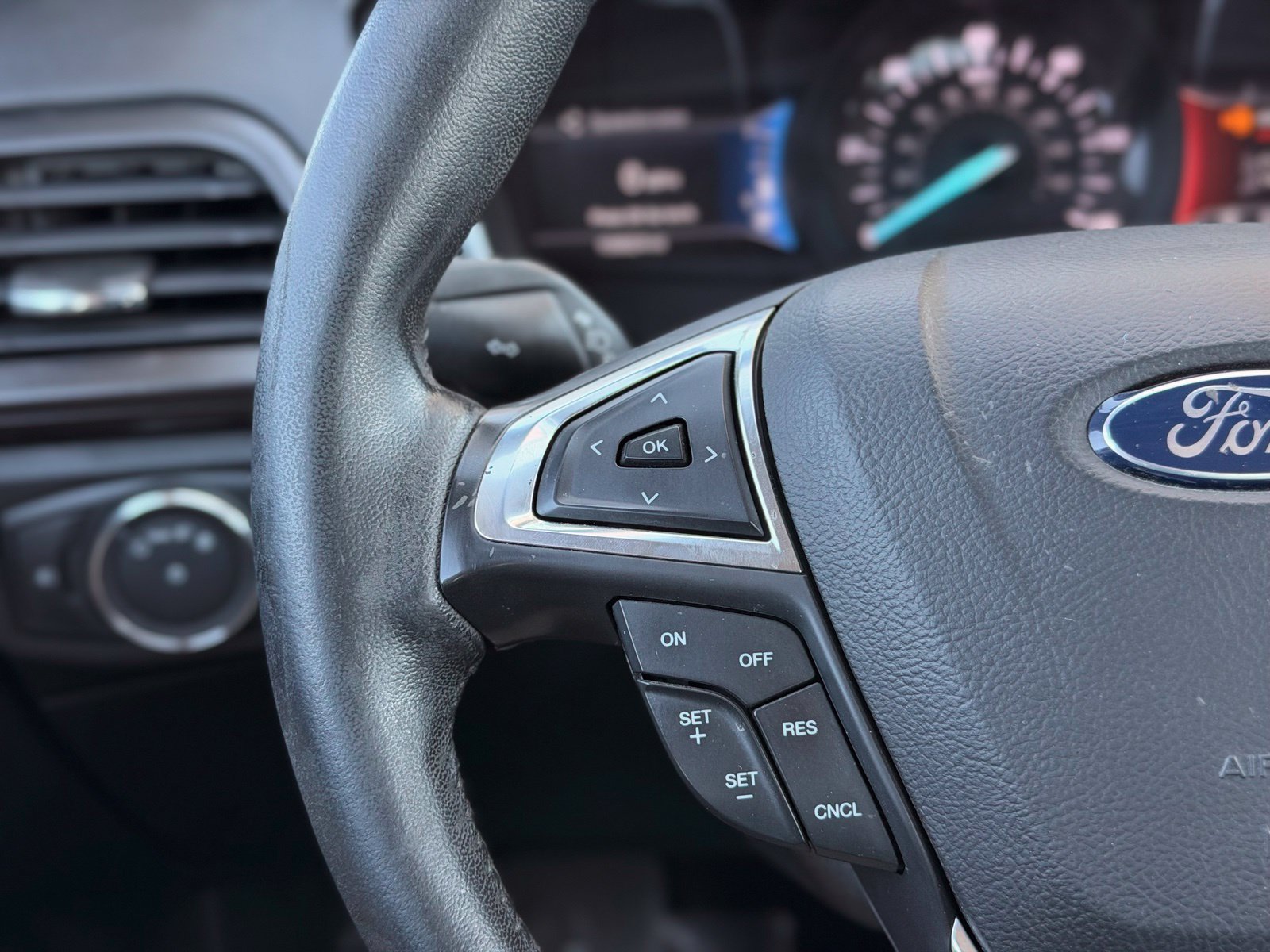 Used 2017 Ford Fusion Titanium FWD image 32
