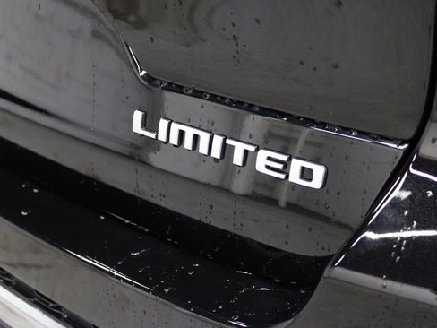 New 2025 Jeep Grand Cherokee Limited w/ Luxury Tech Group II image 40