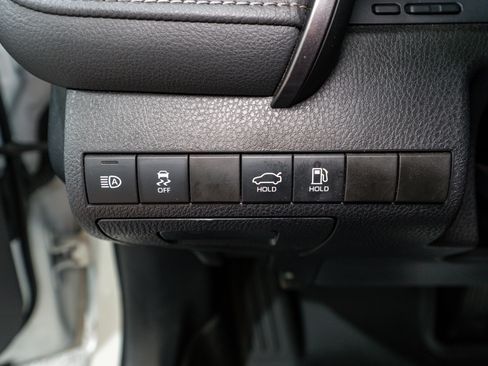 Used 2024 Toyota Camry SE image 27