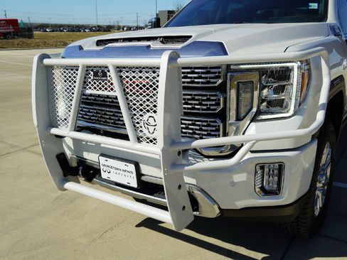 Used 2023 GMC Sierra 2500 Denali w/ Denali Ultimate Package image 11