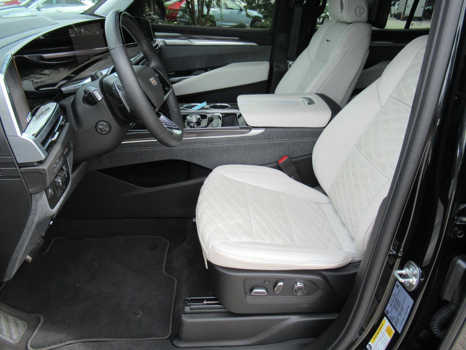 Certified 2025 Cadillac Escalade V AWD/4WD image 19