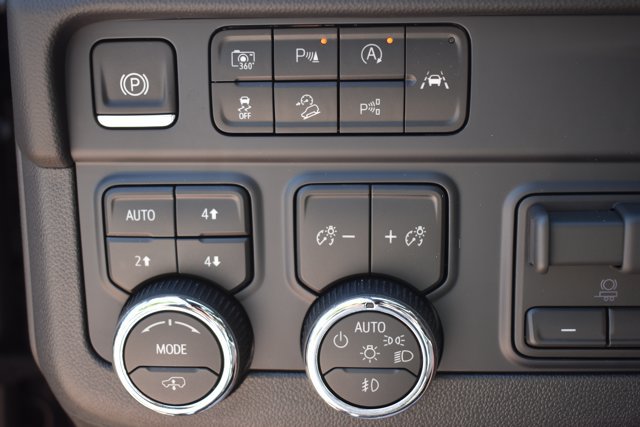 New 2026 Chevrolet Tahoe High Country AWD/4WD image 32