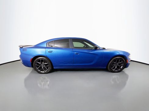 Used 2021 Dodge Charger SXT w/ Blacktop Package image 11