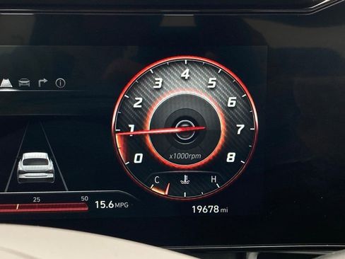 Used 2025 Hyundai Elantra SEL image 17