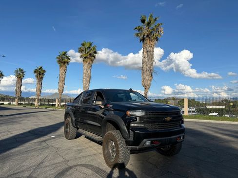 Used 2020 Chevrolet Silverado 1500 LT Trail Boss image 1