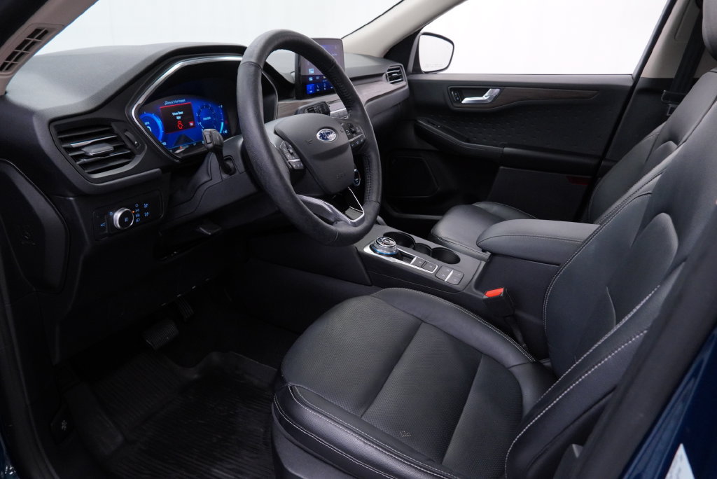 Used 2020 Ford Escape Titanium AWD/4WD image 11