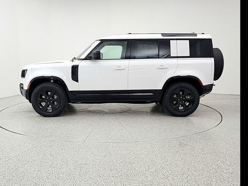 New 2026 Land Rover Defender 110 X-Dynamic SE AWD/4WD image 8