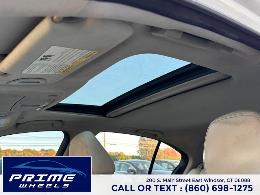 Used 2015 INFINITI Q50 AWD w/ Moonroof Package image 21