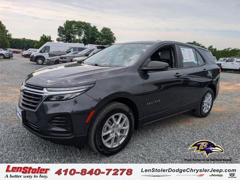 Used 2022 Chevrolet Equinox LS AWD/4WD image 1