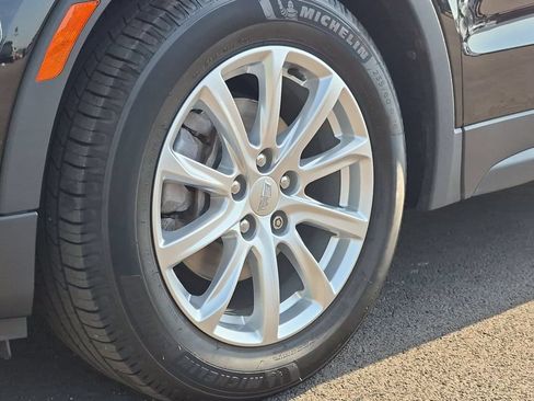 Used 2019 Cadillac XT4 Luxury w/ Cold Weather Package FWD image 21