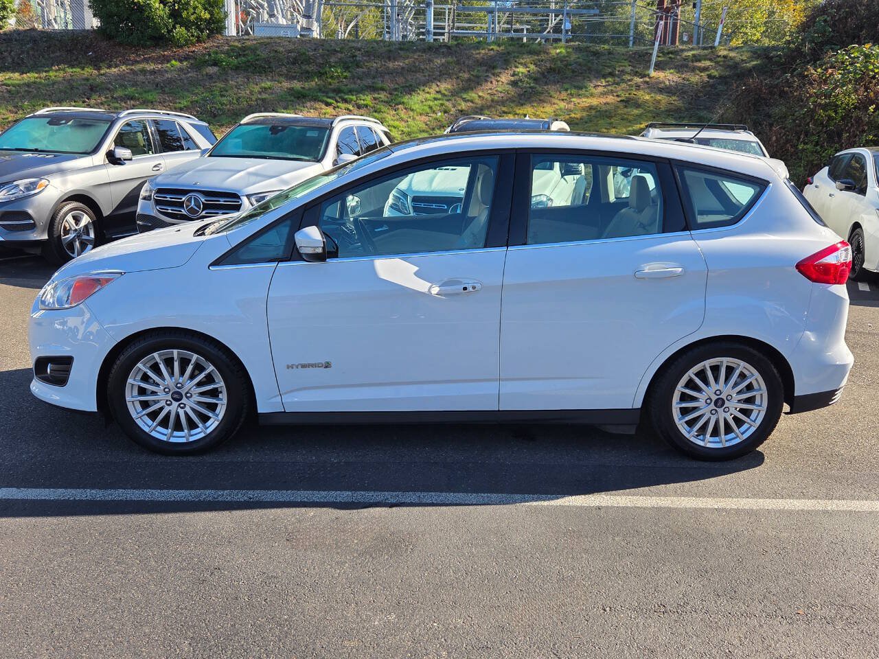 Used 2016 Ford C-MAX SEL w/ Equipment Group 302A FWD image 4