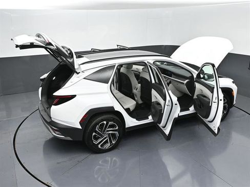 Used 2025 Hyundai Tucson Limited FWD image 47