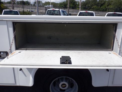 Used 2018 Chevrolet Silverado 3500 W/T w/ WT Convenience Package AWD/4WD image 16