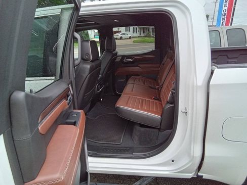 Used 2023 GMC Sierra 1500 Denali Ultimate AWD/4WD image 12