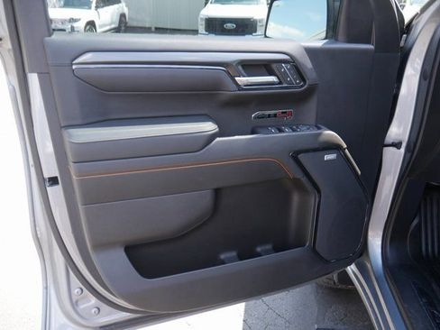 Used 2023 GMC Sierra 1500 AT4 w/ Technology Package AWD/4WD image 15