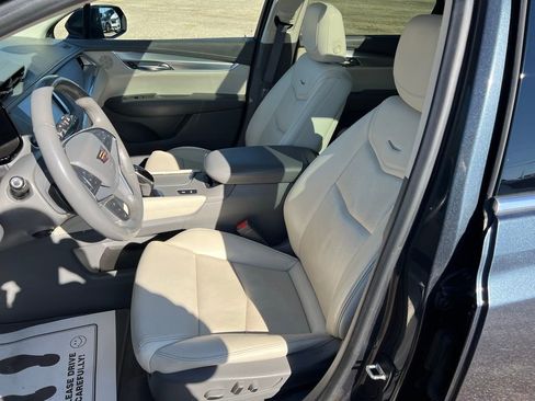 Used 2019 Cadillac XT5 Premium Luxury image 32