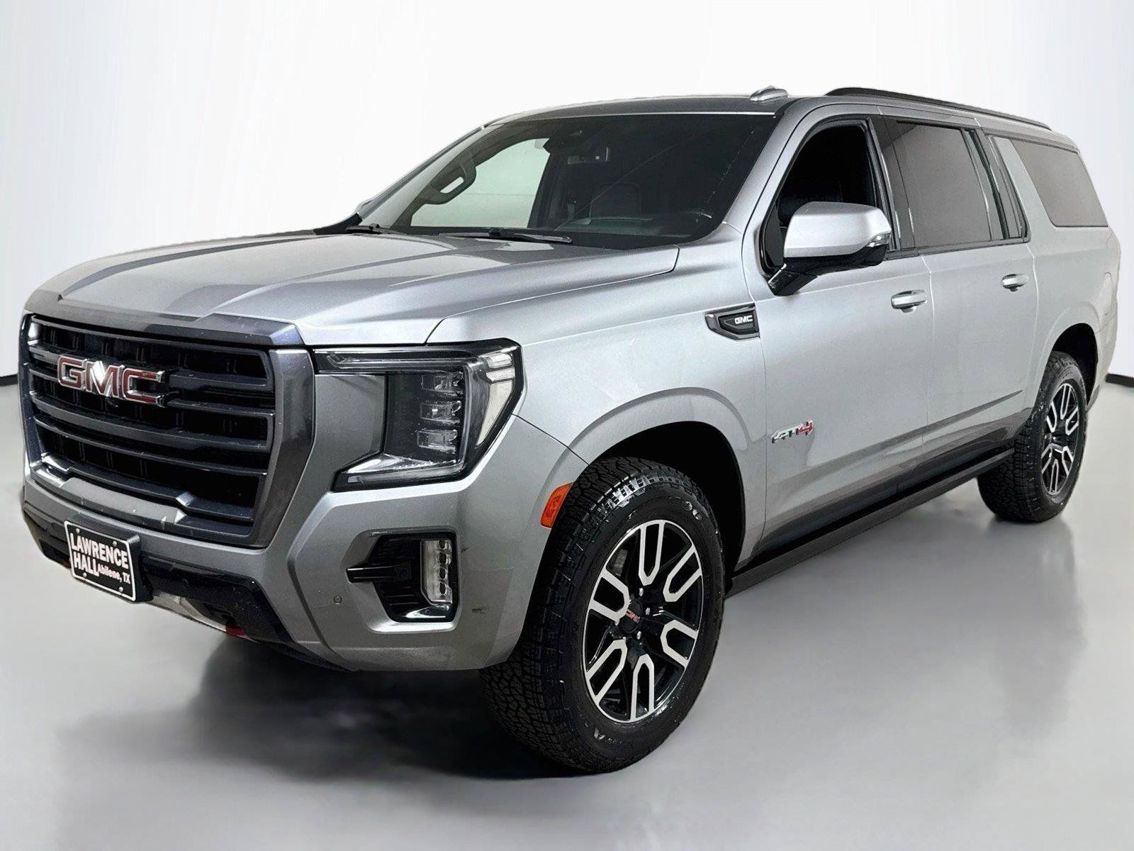 Used 2024 GMC Yukon XL AT4 w/ Technology Package AWD/4WD image 1