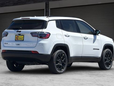 New 2026 Jeep Compass Latitude AWD/4WD image 4