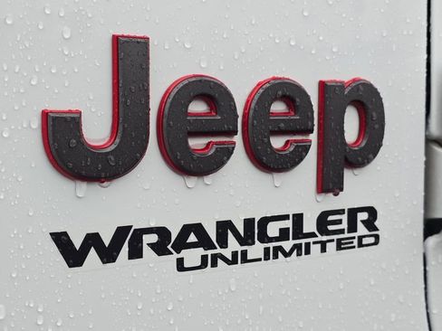Used 2019 Jeep Wrangler Unlimited Rubicon w/ Steel Bumper Group image 18