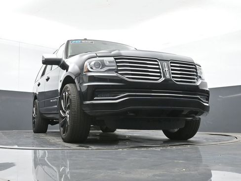 Used 2017 Lincoln Navigator Select image 45